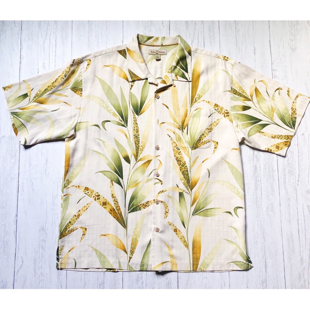 Tommy Bahama Button Down